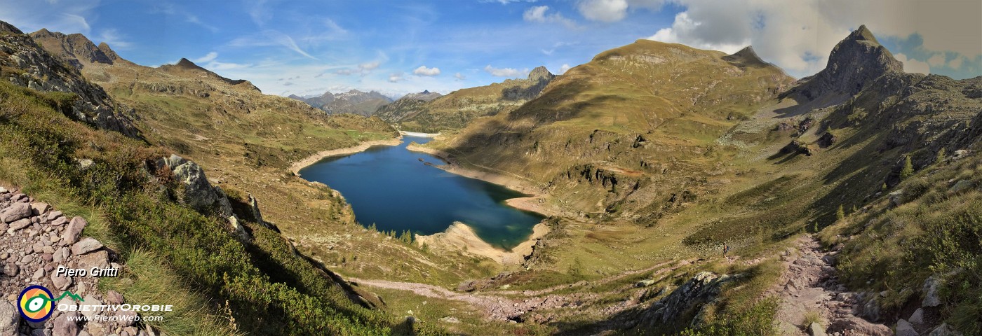 43 Scendendo dal Passo ai Laghi Gemelli.jpg